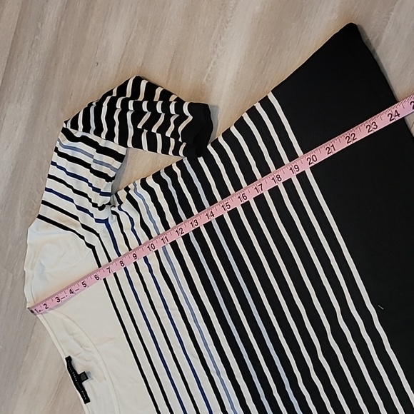 Gently used WHBM top size S - Picture 6 of 6